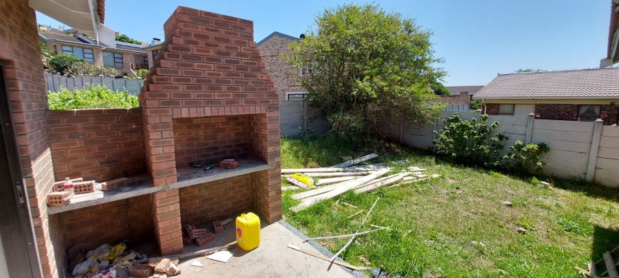 3 Bedroom Property for Sale in Wavecrest Eastern Cape
